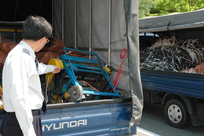 ▲전선절도단이 범행에 사용한 화물차량